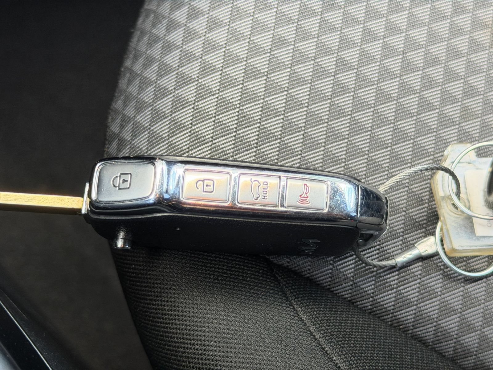 Used 2025 Kia Soul LX w/ LX Technology Package FWD image 17