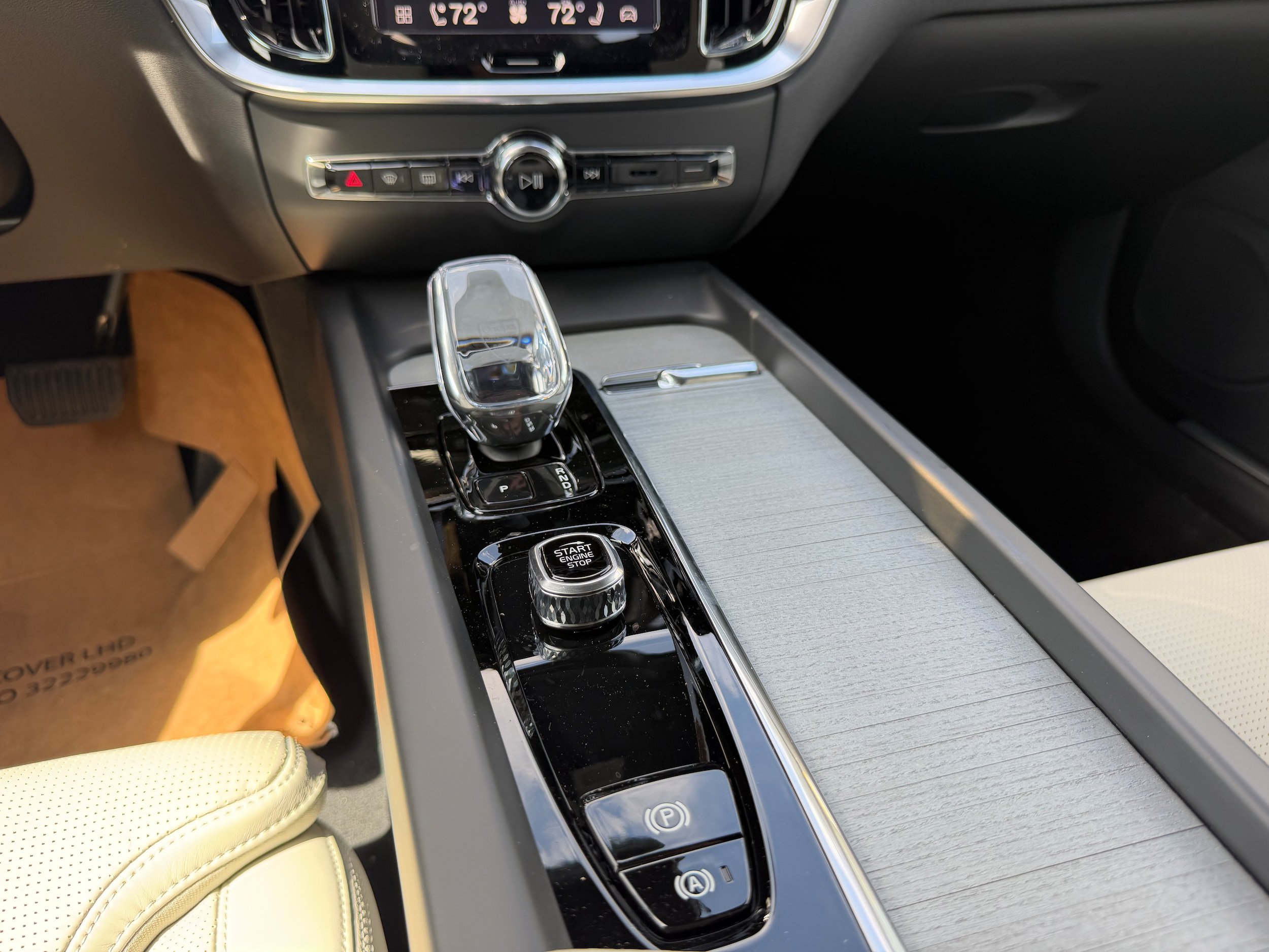 New 2026 Volvo V60 B5 Cross Country Ultra w/ Climate Package AWD/4WD image 11
