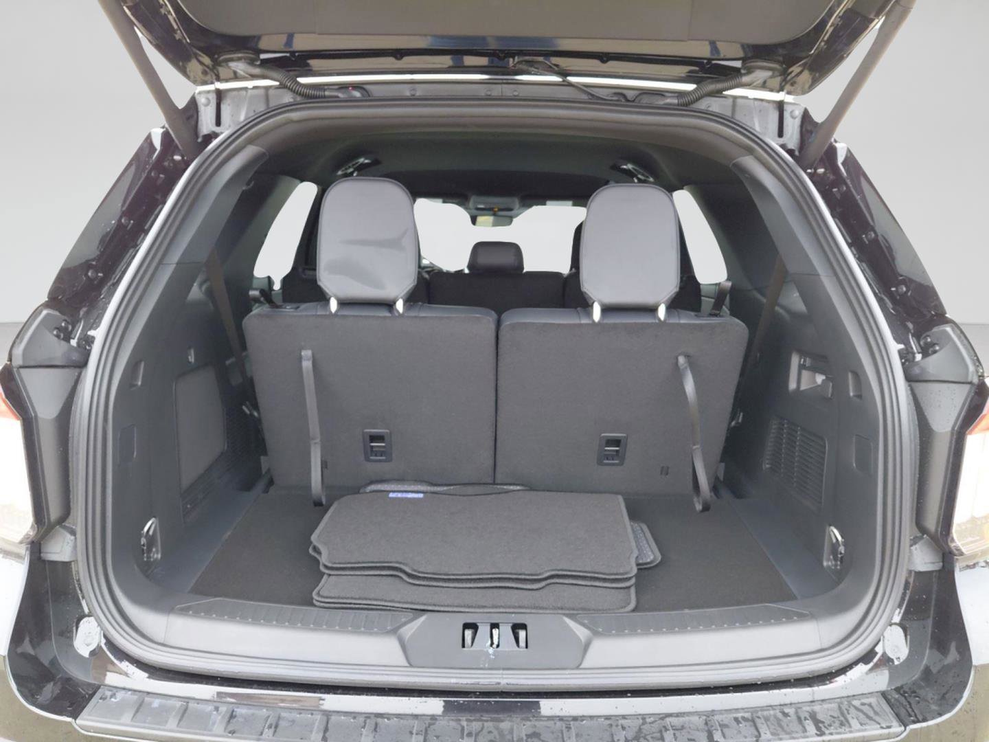 New 2026 Ford Explorer ST-Line w/ ST-Line Street Pack image 23