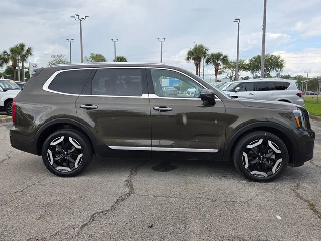 Used 2025 Kia Telluride S FWD image 8