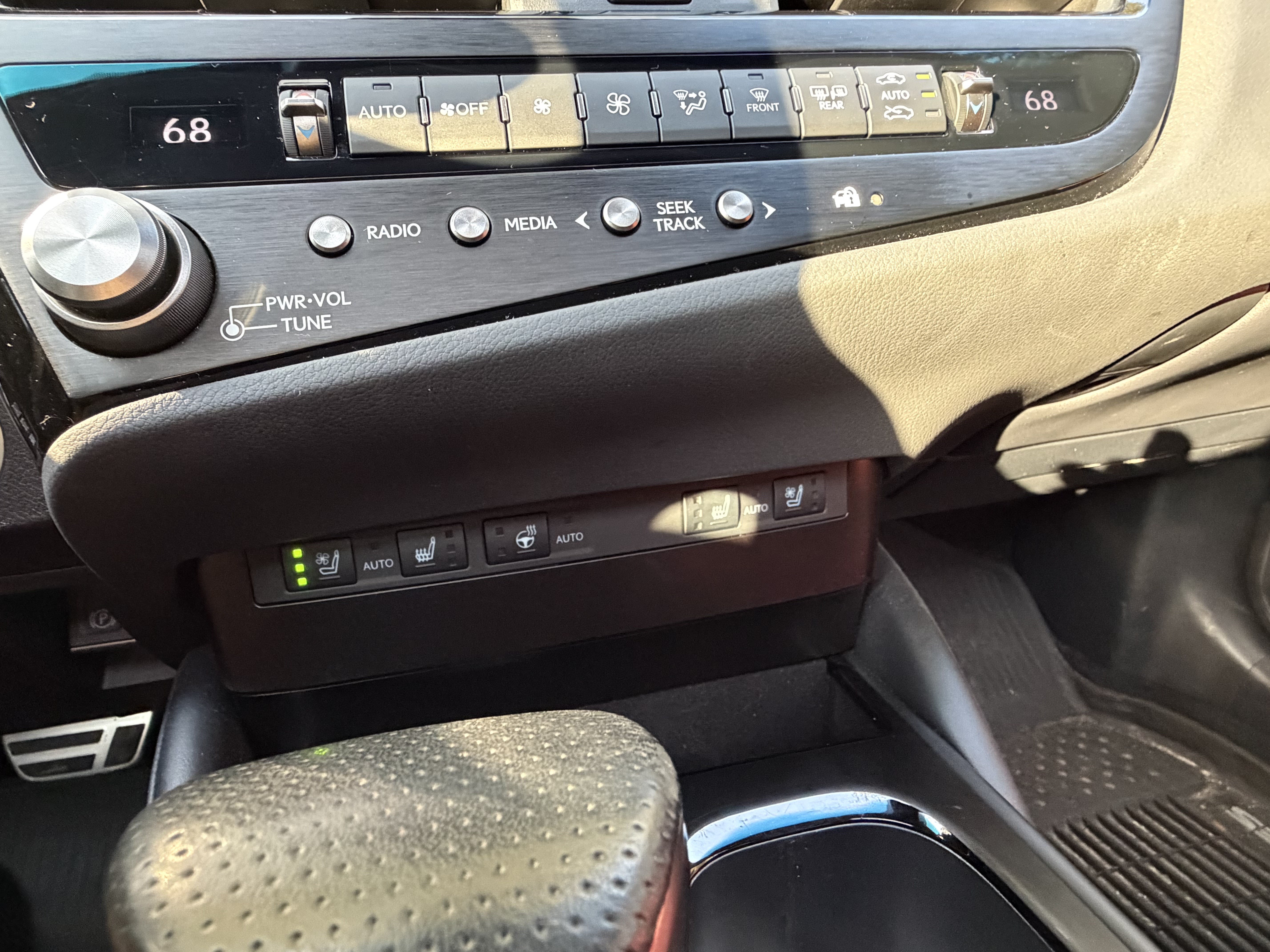 Certified 2025 Lexus ES 350 F Sport FWD image 27