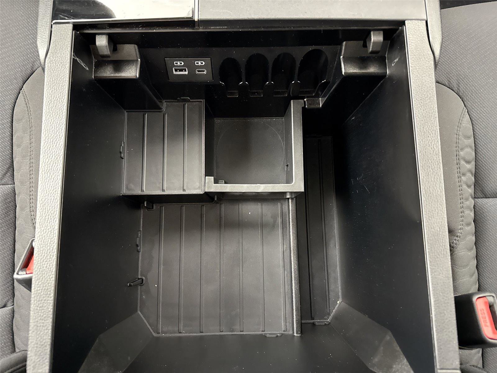 Used 2022 Toyota Tundra SR5 image 32