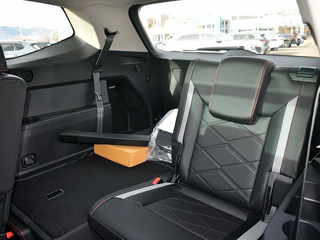 New 2026 Volkswagen Atlas Peak Edition image 9