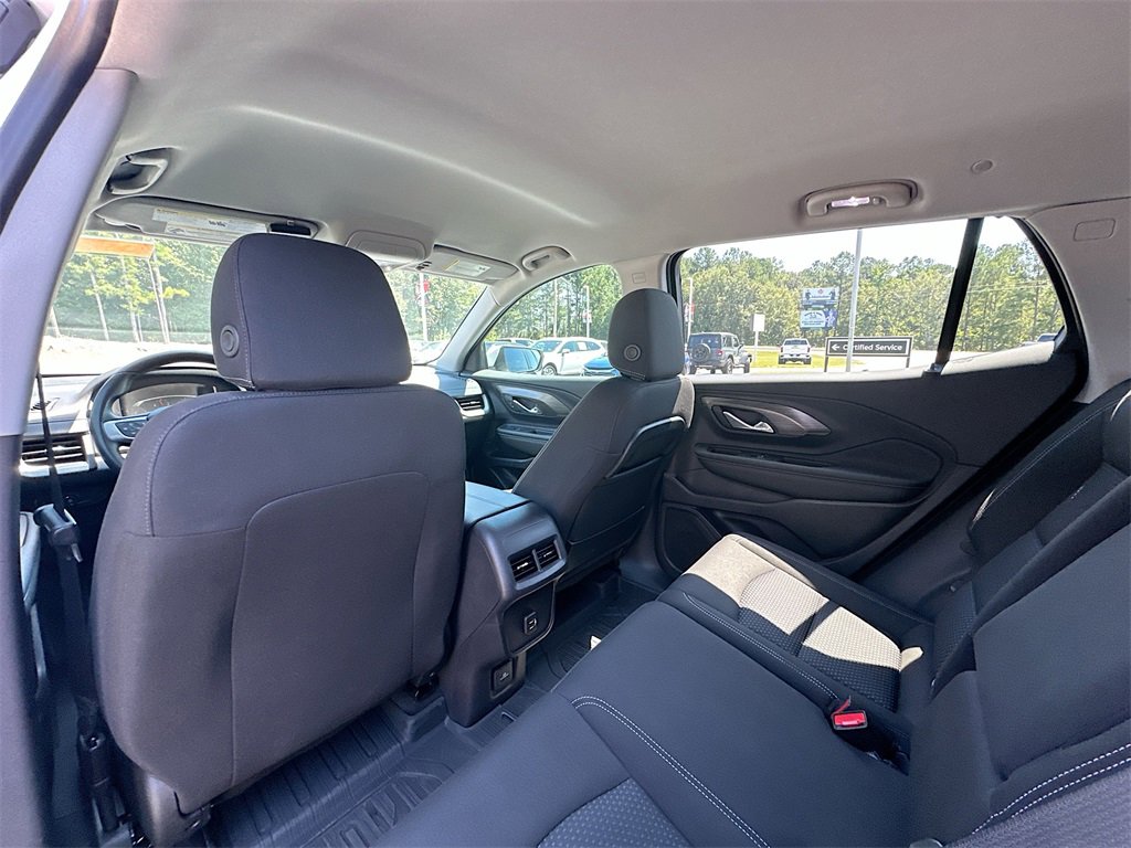 New 2024 GMC Terrain SLE w/ Driver Convenience Package image 4
