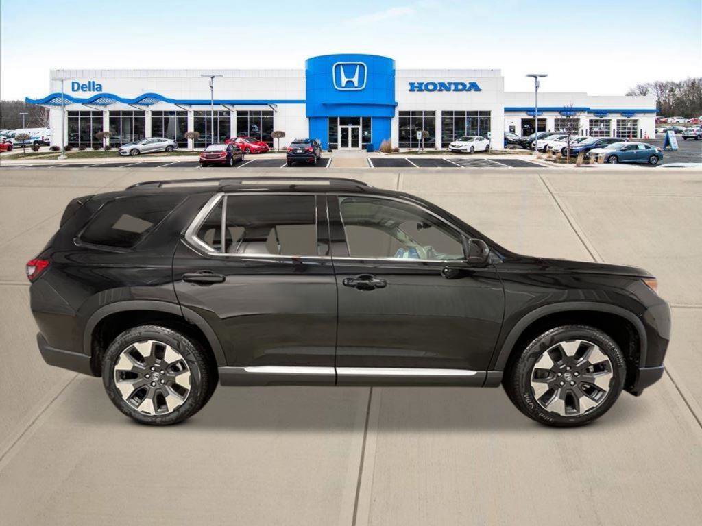 New 2026 Honda Pilot Touring image 2