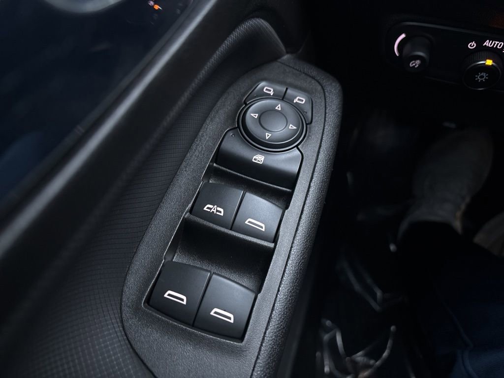 Used 2023 Chevrolet Equinox RS w/ RS Leather Package image 18