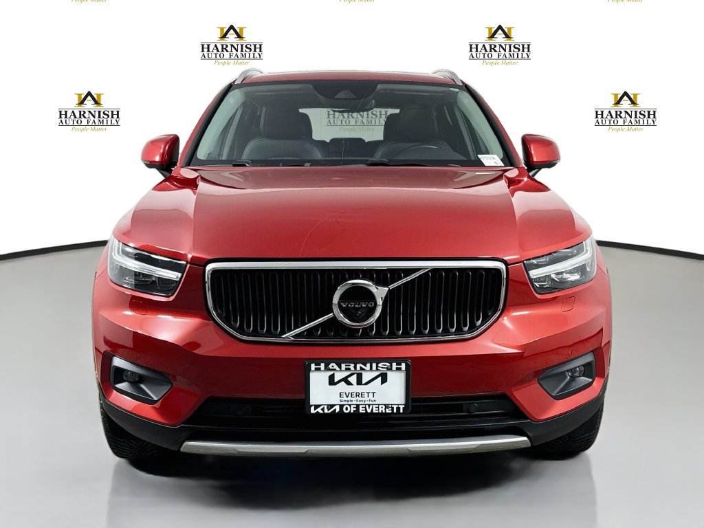 Used 2021 Volvo XC40 T5 Momentum w/ Premium Package AWD/4WD image 2