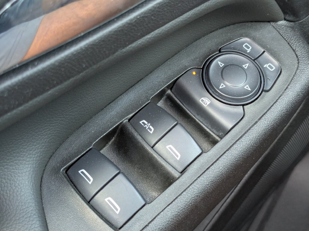 Used 2024 Chevrolet Equinox LT AWD/4WD image 23