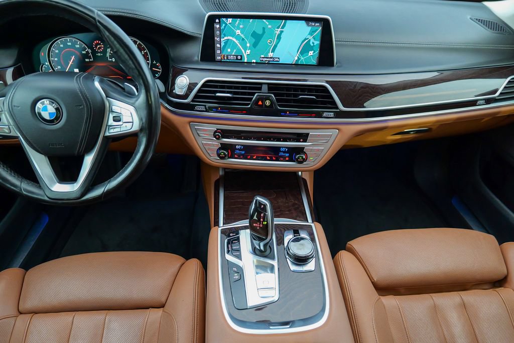 Used 2018 BMW 740i xDrive AWD/4WD image 48