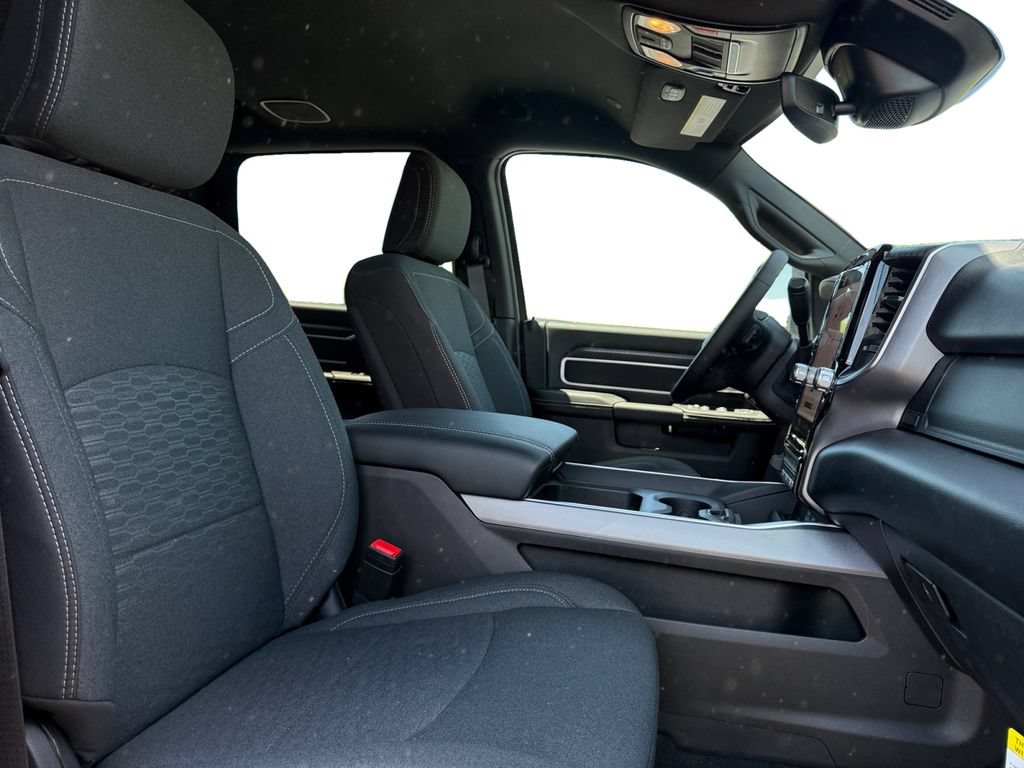 New 2026 RAM 3500 Big Horn AWD/4WD image 15