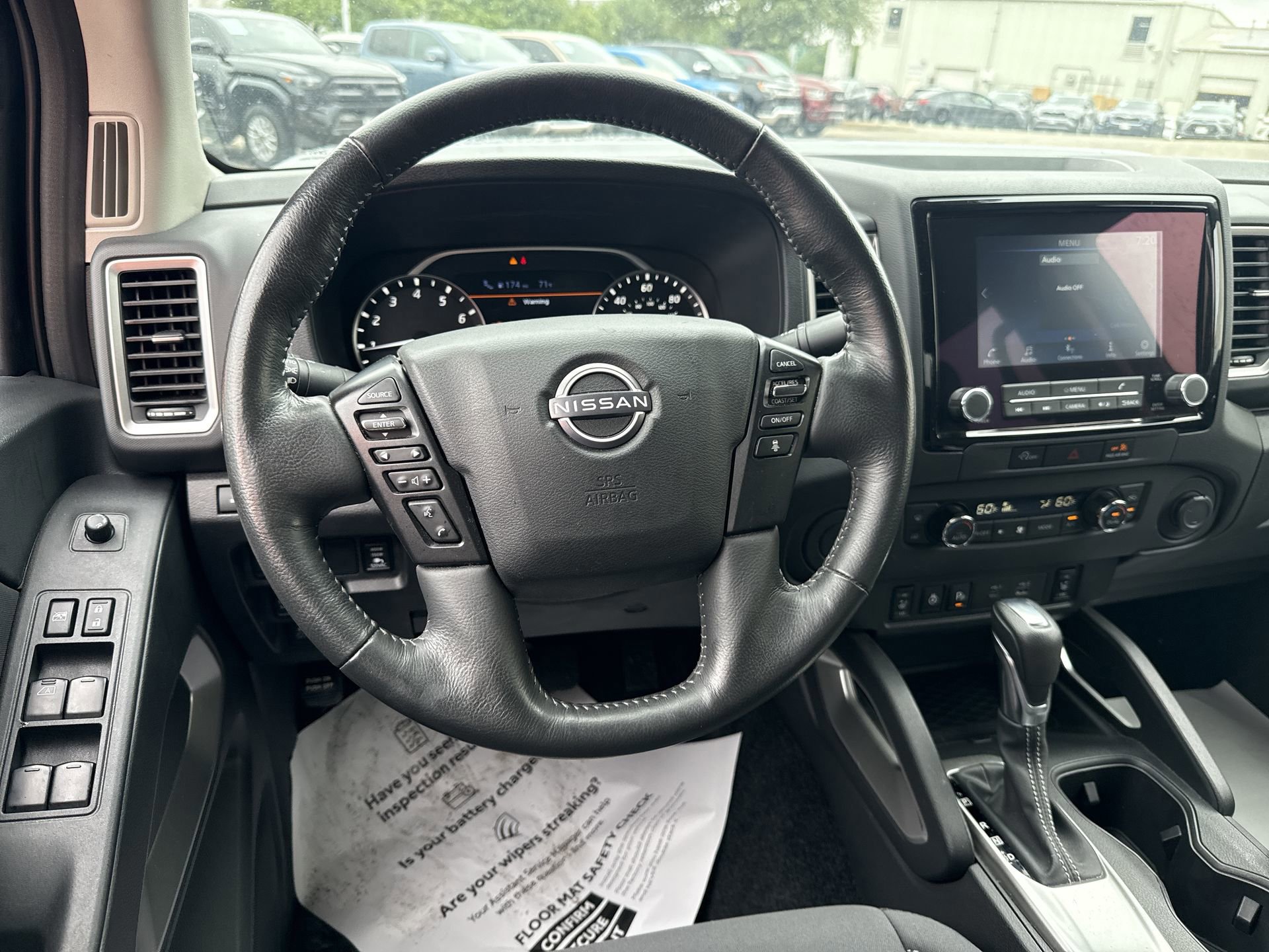 Used 2024 Nissan Frontier SV w/ SV Convenience Package RWD image 11