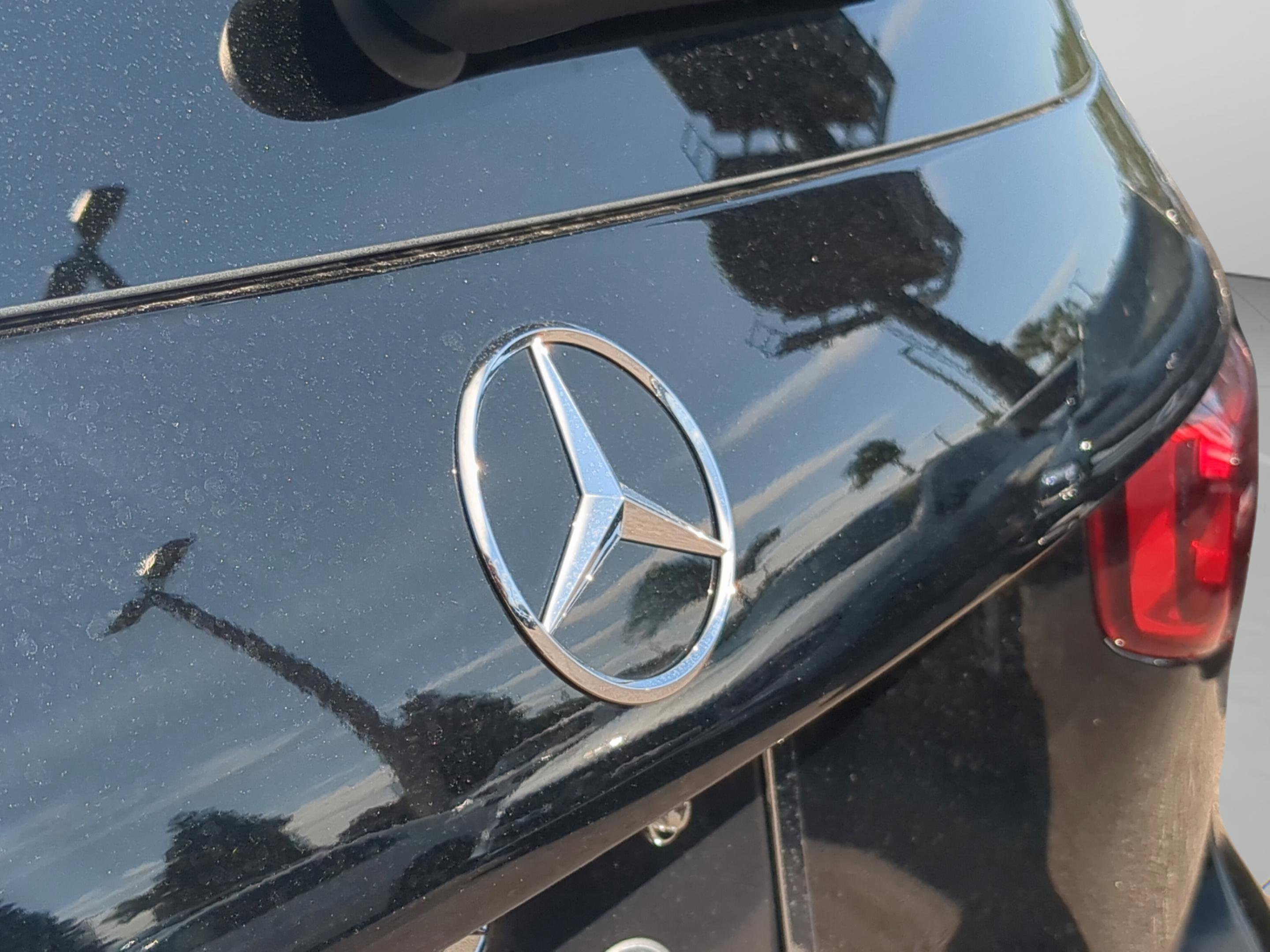 Certified 2025 Mercedes-Benz GLB 250 image 32