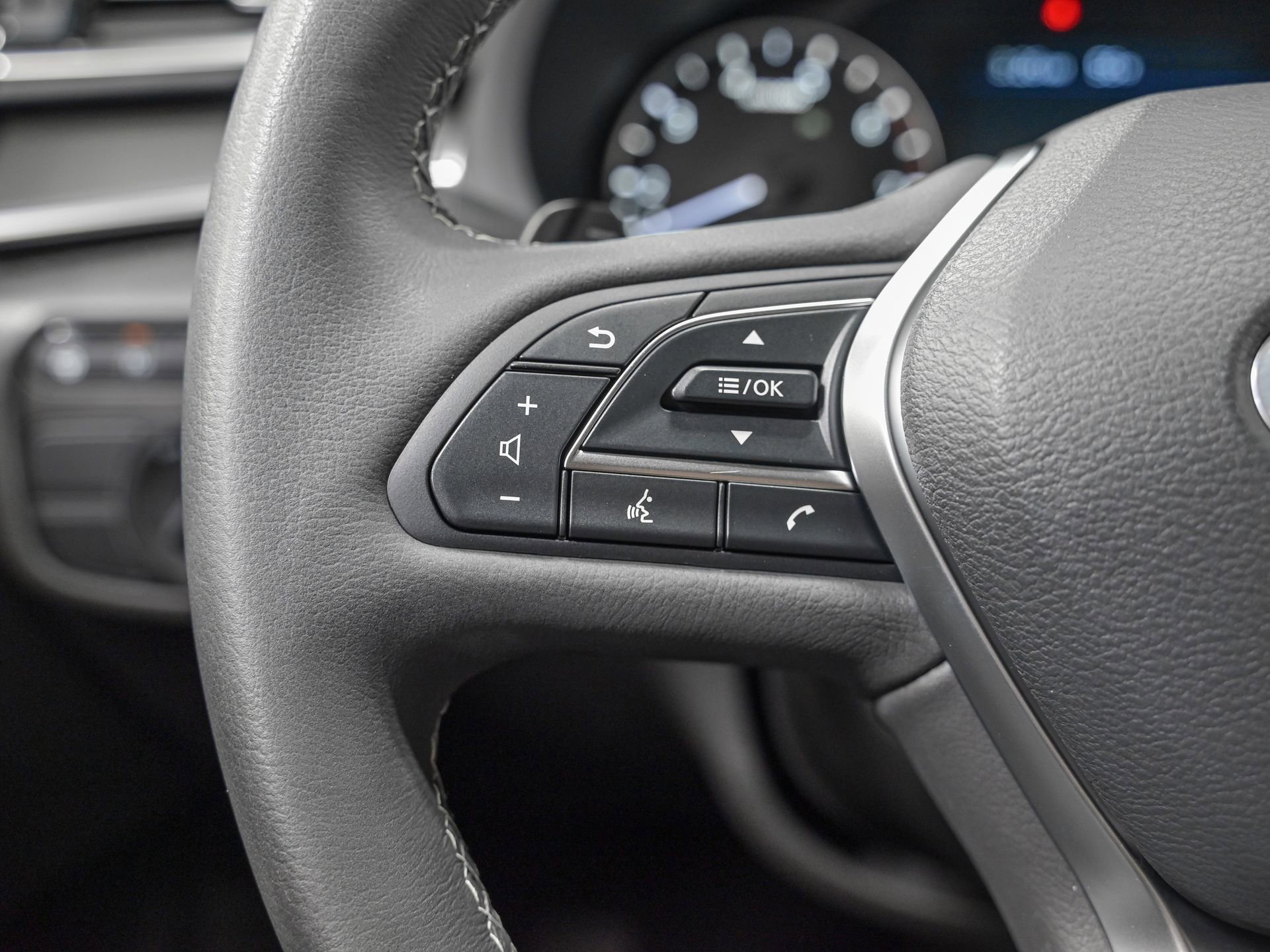 Used 2025 INFINITI QX50 Pure image 19