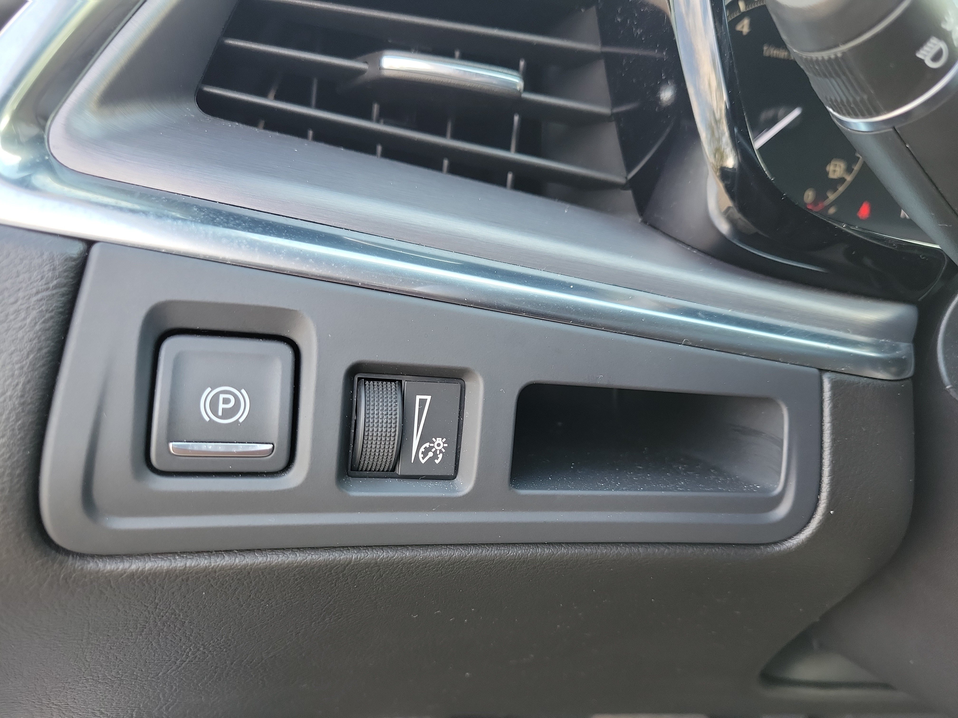 Used 2022 Cadillac XT5 Luxury FWD image 32