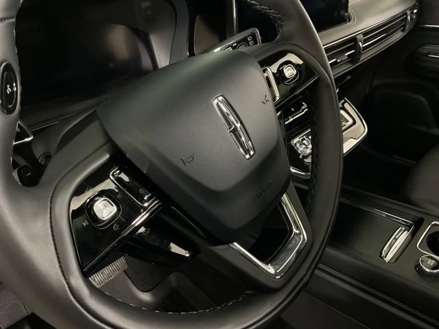 Used 2025 Lincoln Corsair Reserve AWD/4WD image 20