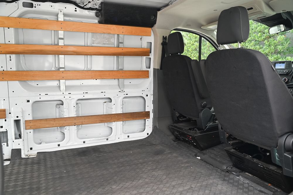 Used 2022 Ford Transit 250 Low Roof w/ Exterior Upgrade Package RWD image 9