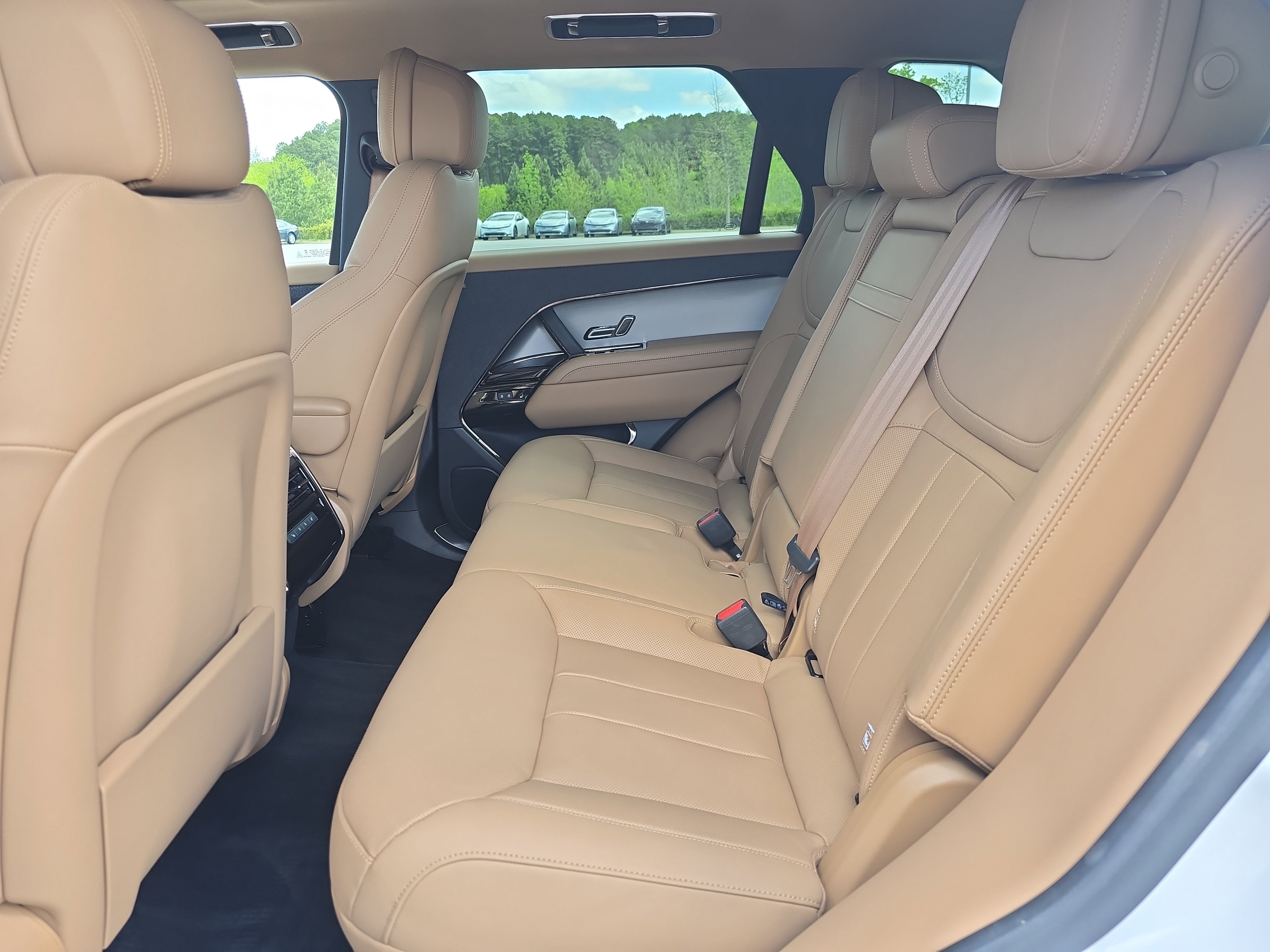 Used 2023 Land Rover Range Rover Sport SE AWD/4WD image 14
