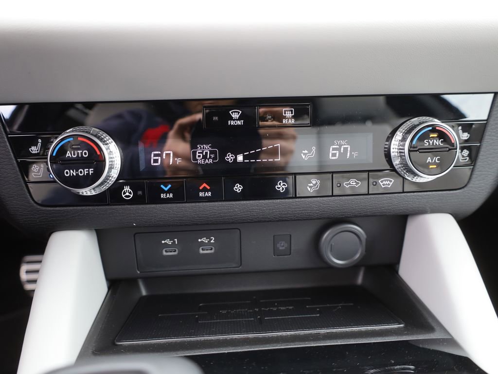 New 2025 Mitsubishi Outlander AWD image 46