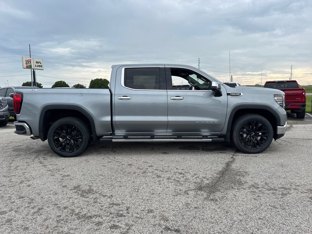 Used 2023 GMC Sierra 1500 SLT w/ SLT Premium Package AWD/4WD image 8