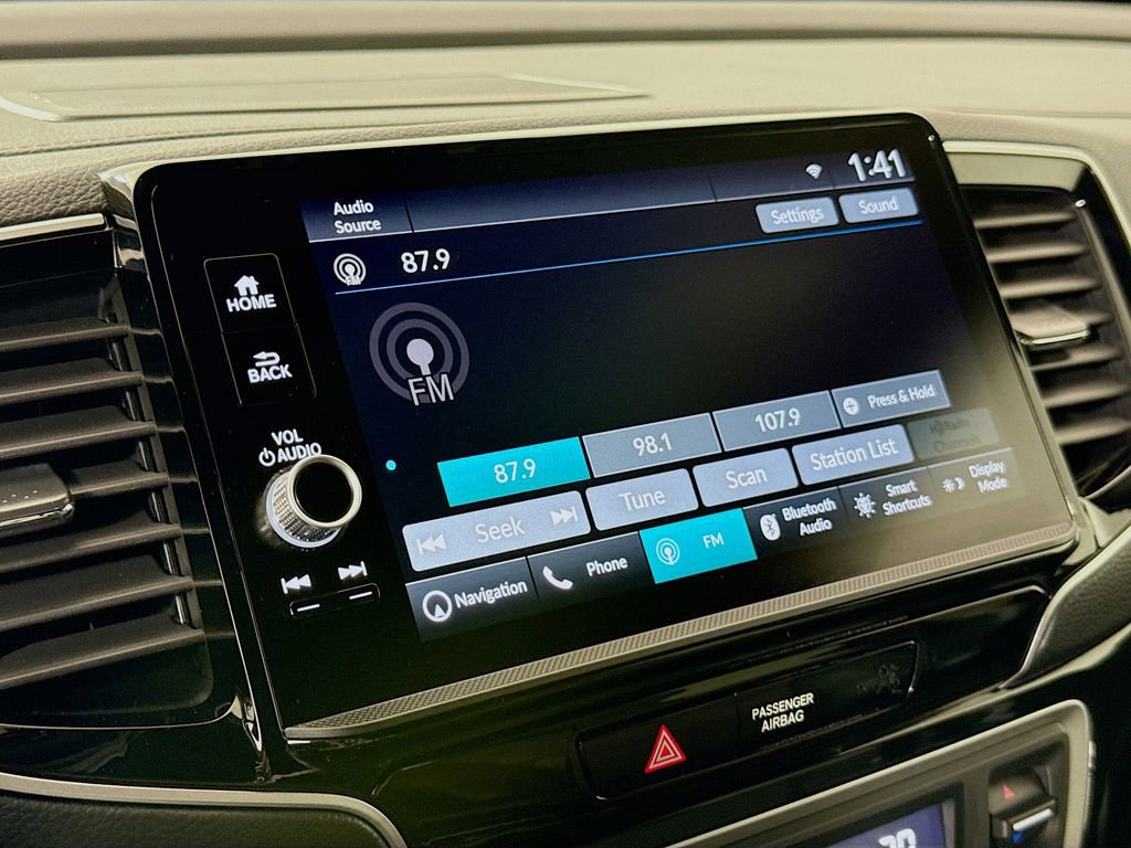 Used 2025 Honda Ridgeline Black Edition image 15