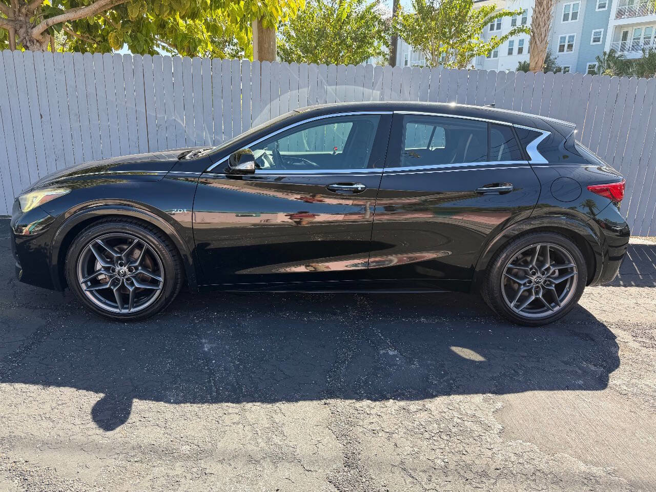 Used 2017 INFINITI QX30 Sport w/ Cargo Package image 17