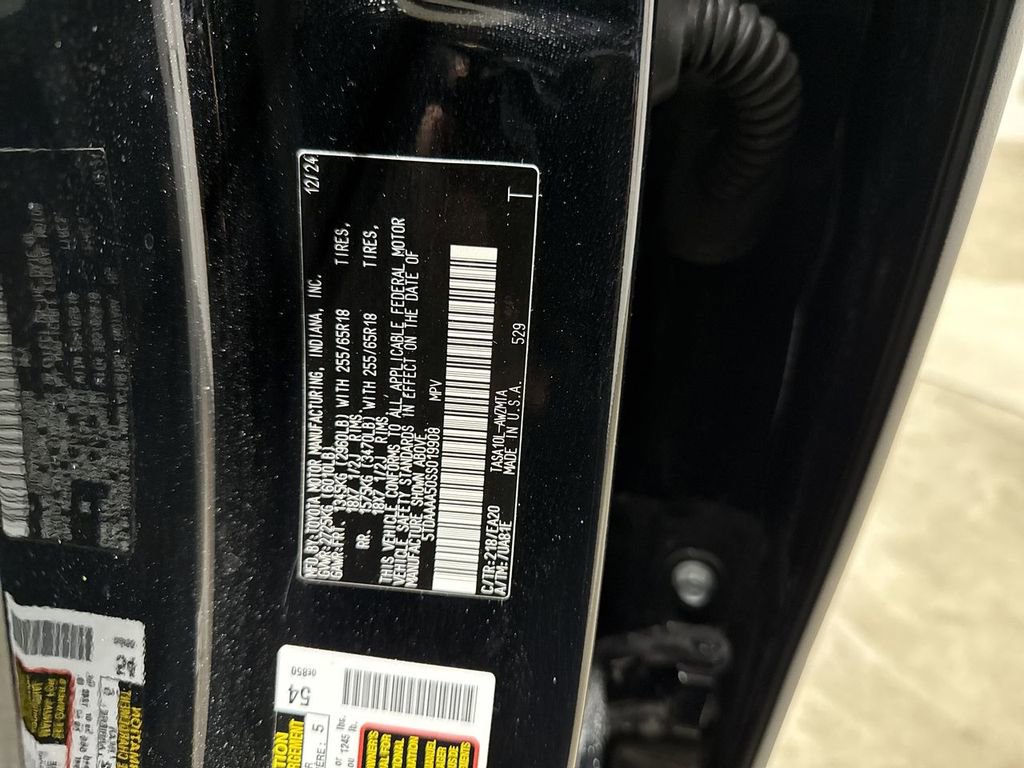 Used 2025 Toyota Grand Highlander FWD image 29