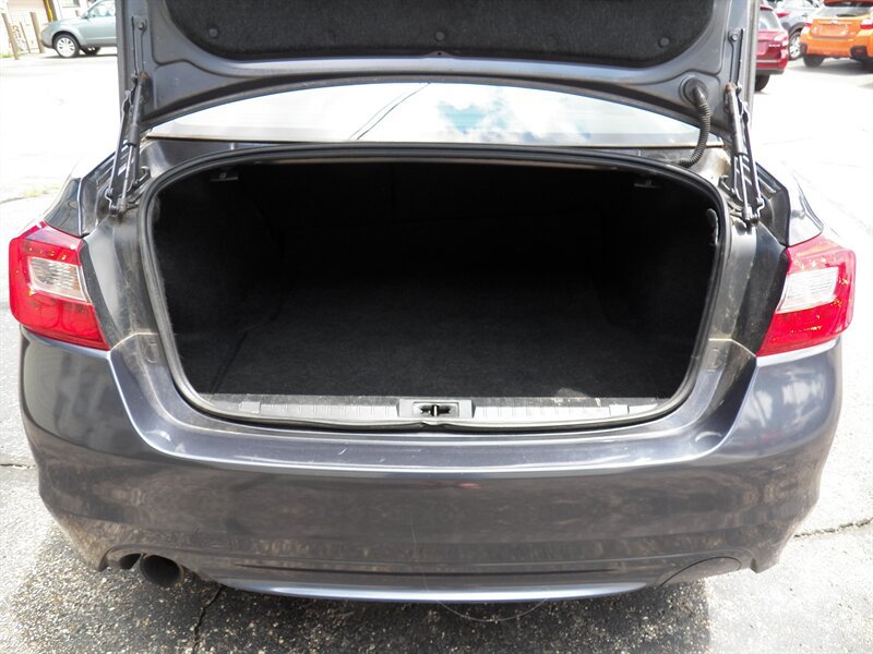 Used 2015 Subaru Legacy 2.5i Premium AWD/4WD image 10