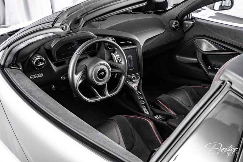 Used 2022 McLaren 720S Spider image 47