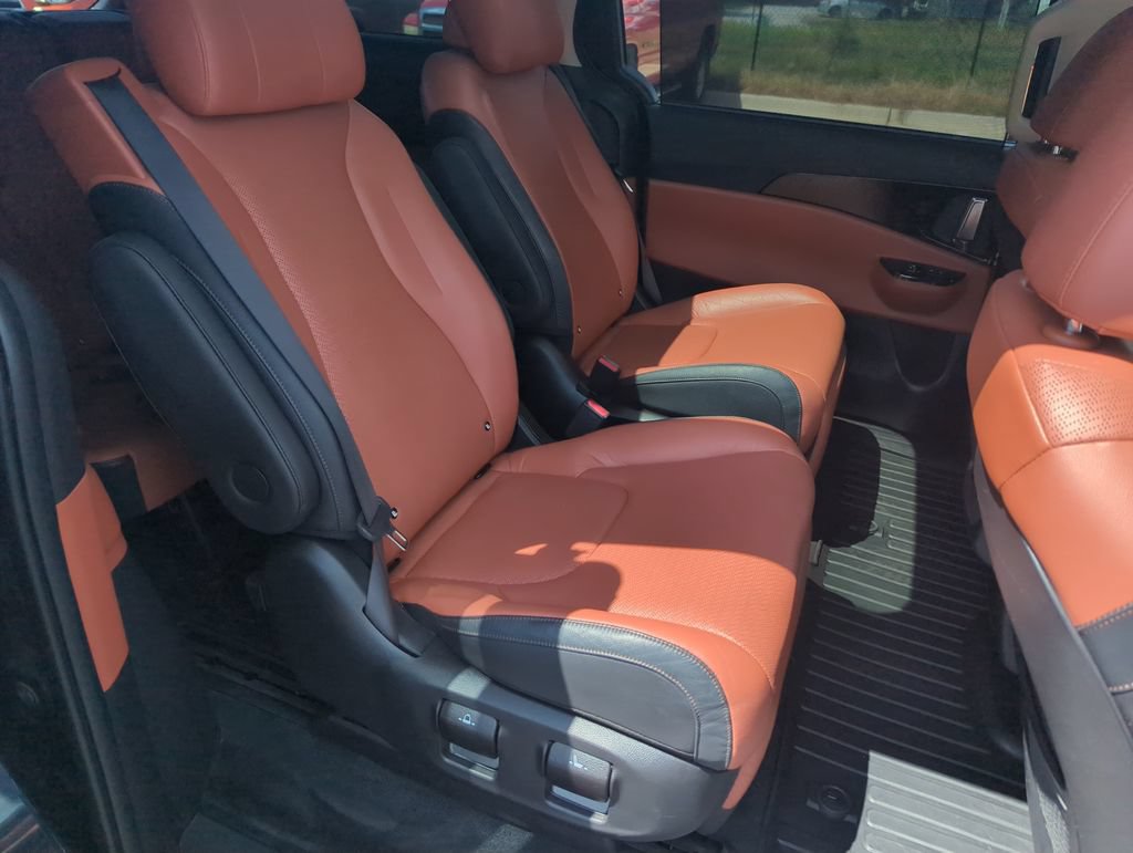 Used 2023 Kia Carnival SX Prestige FWD image 33