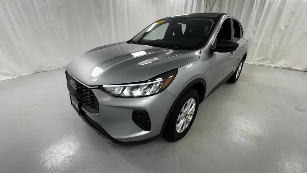 Used 2024 Ford Escape Active AWD/4WD image 7