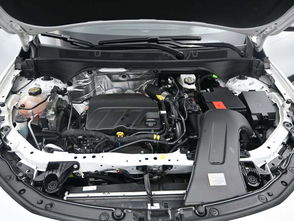 Used 2025 Buick Envista Preferred image 11