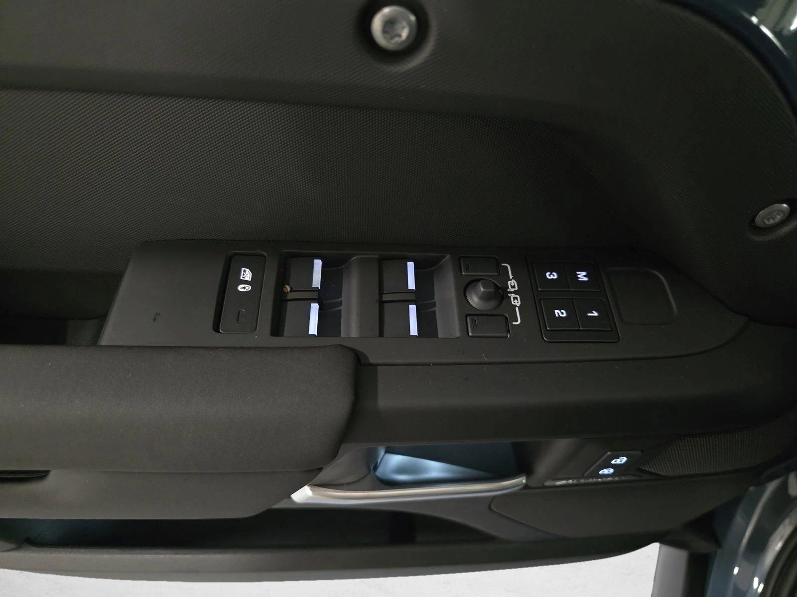 New 2026 Land Rover Defender 110 S AWD/4WD image 26