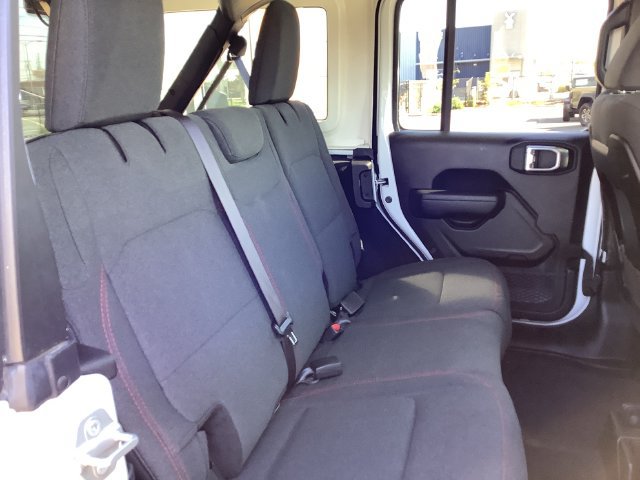 Used 2025 Jeep Wrangler Unlimited Rubicon w/ Convenience Group AWD/4WD image 35