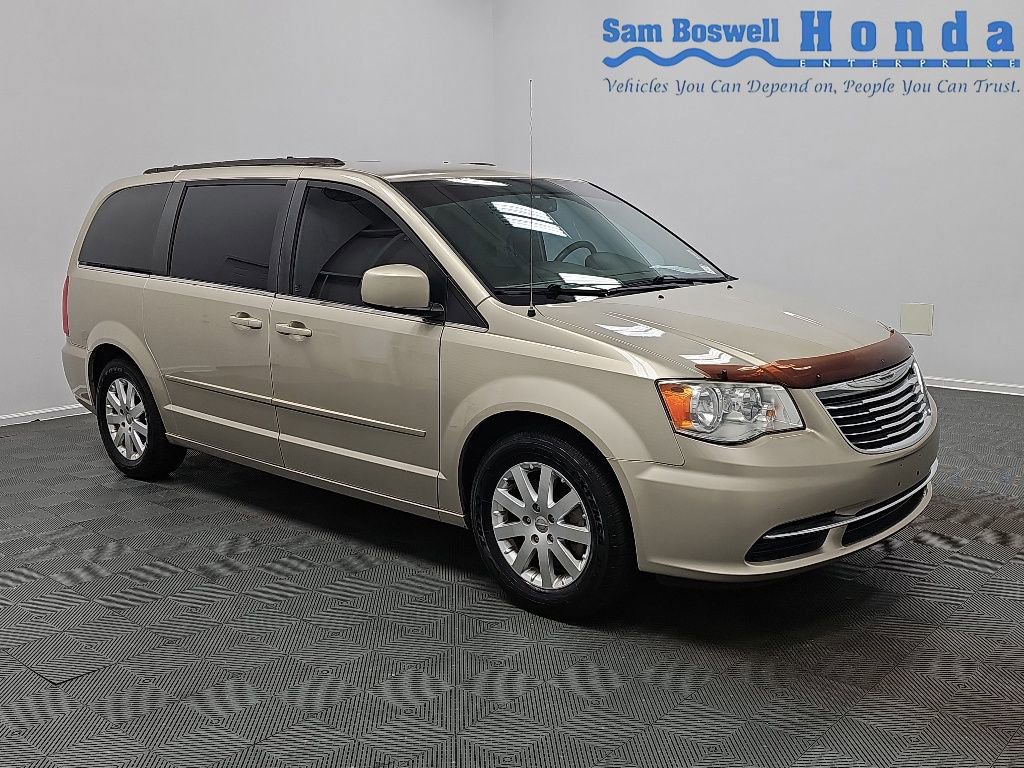 Used 2015 Chrysler Town & Country LX