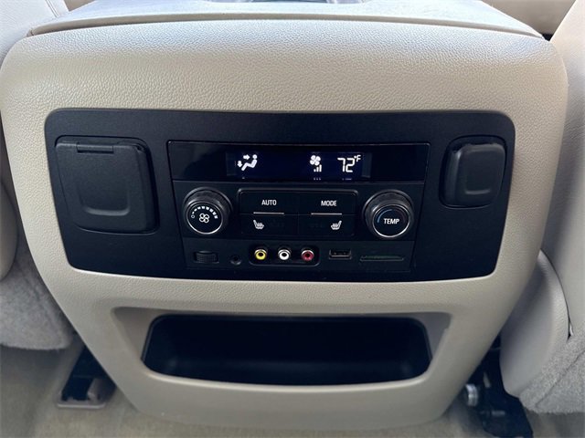 Used 2016 GMC Yukon XL Denali w/ Open Road Package image 18