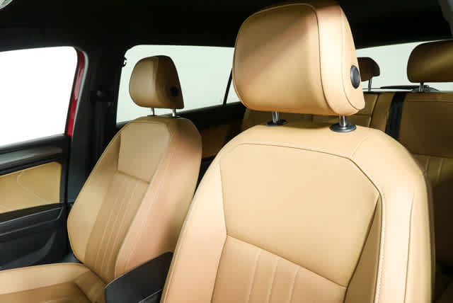 Certified 2023 Volkswagen Tiguan SE FWD image 11