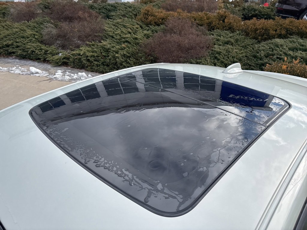 Used 2019 Volvo S60 T6 Momentum w/ Premium Package image 10