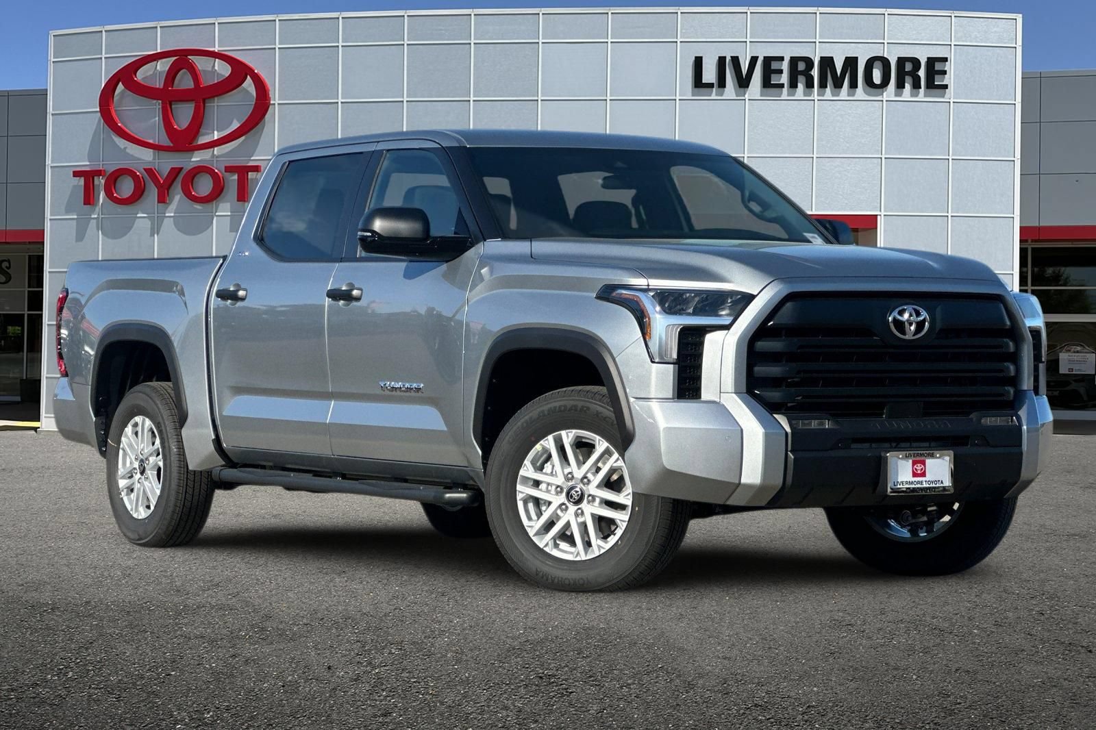 New 2026 Toyota Tundra SR5 AWD/4WD image 2