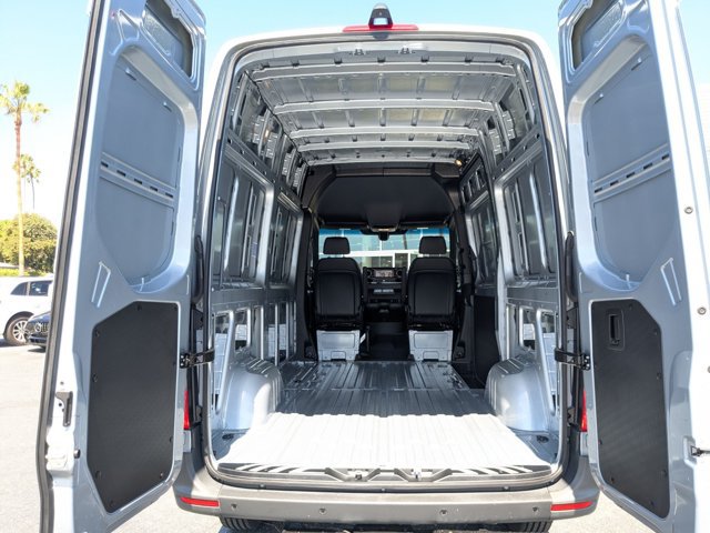 Certified 2025 Mercedes-Benz Sprinter 2500 image 6