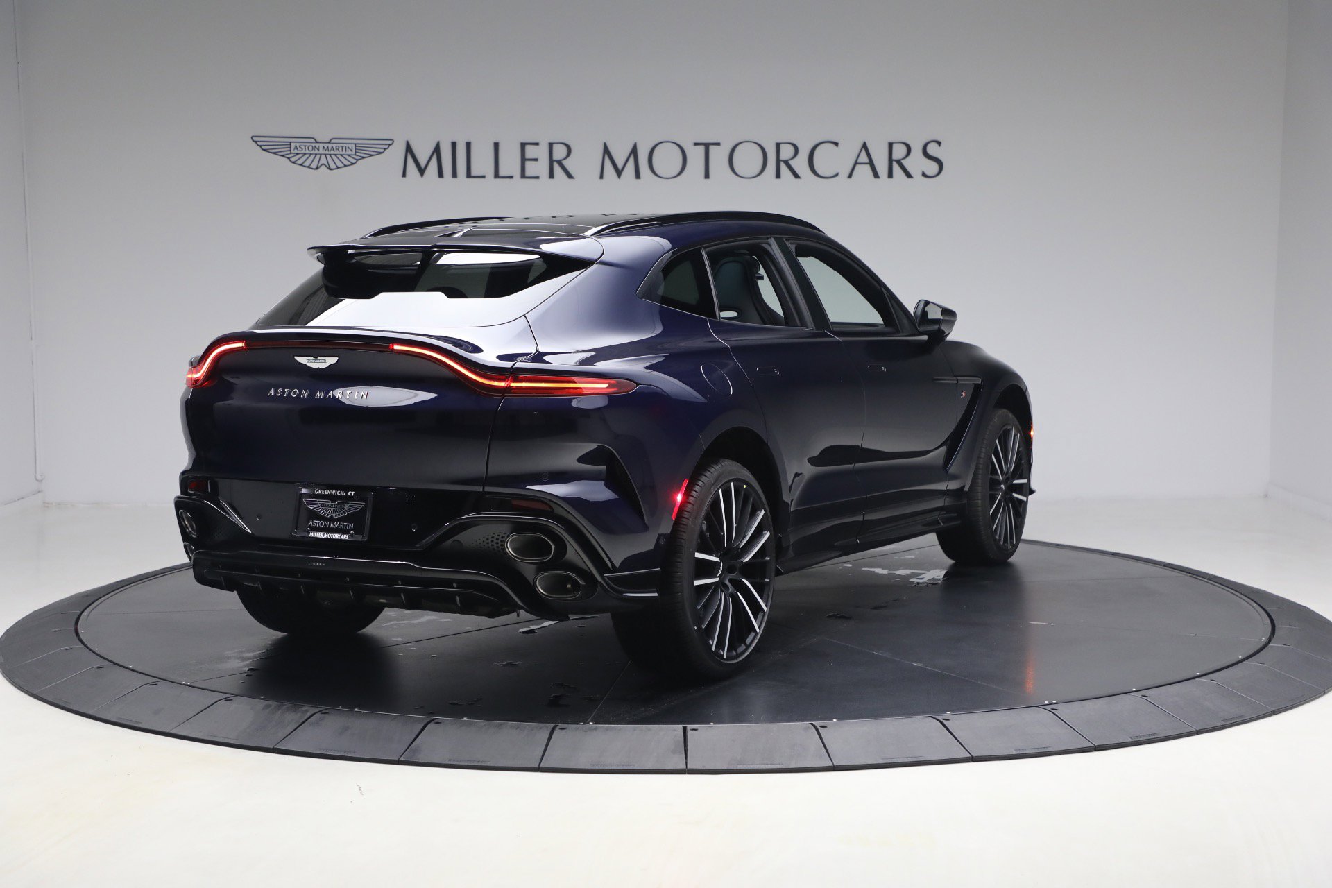 New 2026 Aston Martin DBX S image 7