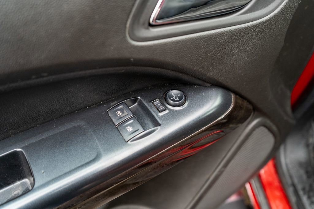 Used 2015 GMC Canyon SLE image 17