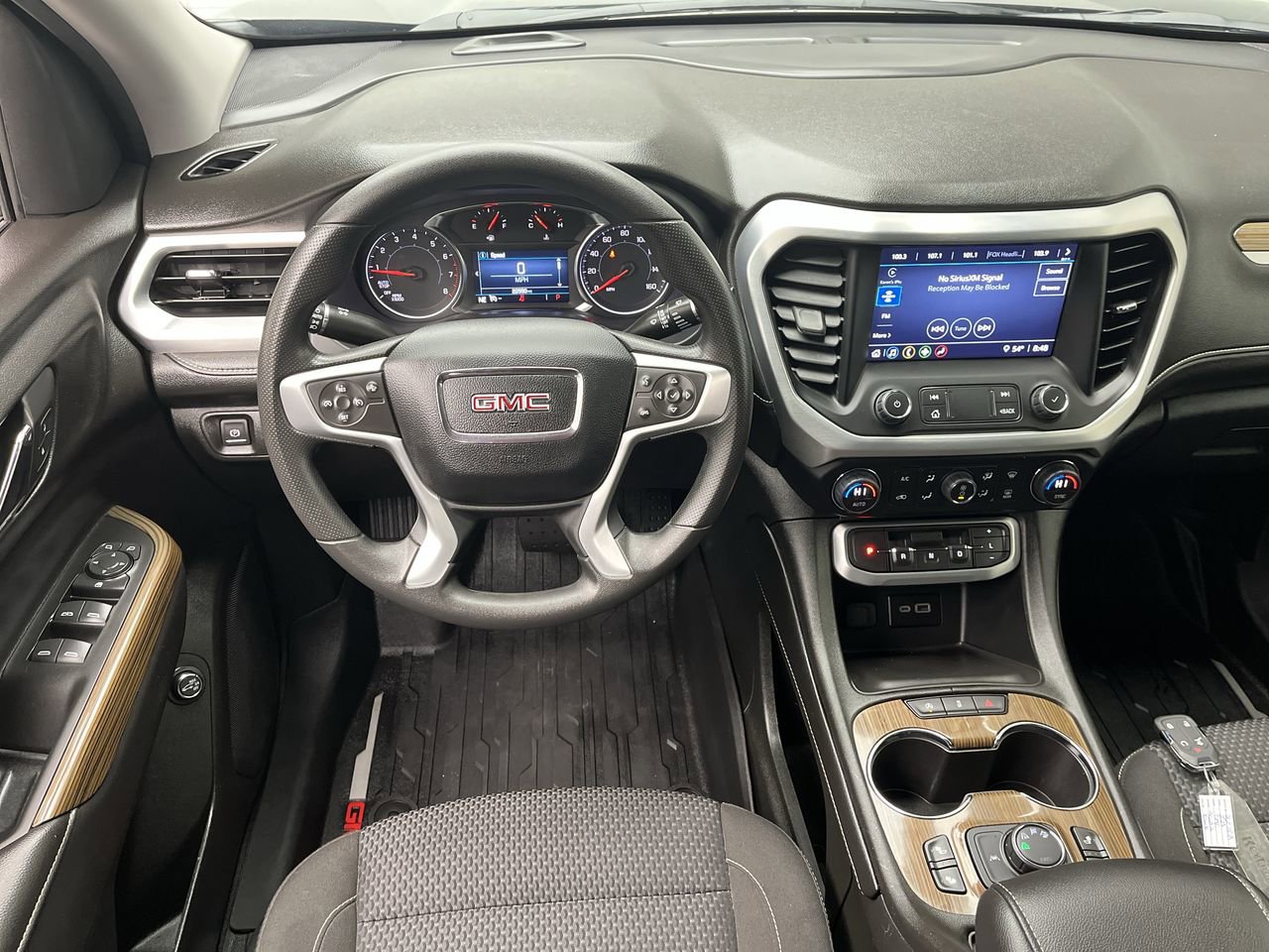 Certified 2023 GMC Acadia SLE w/ Driver Convenience Package AWD/4WD image 14