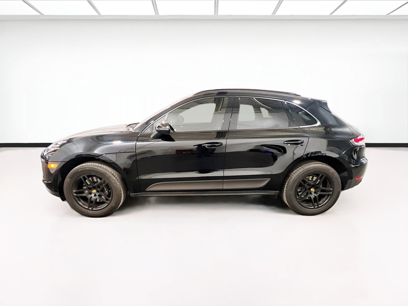 Used 2021 Porsche Macan image 24