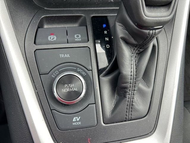 Used 2023 Toyota RAV4 AWD Hybrid image 16