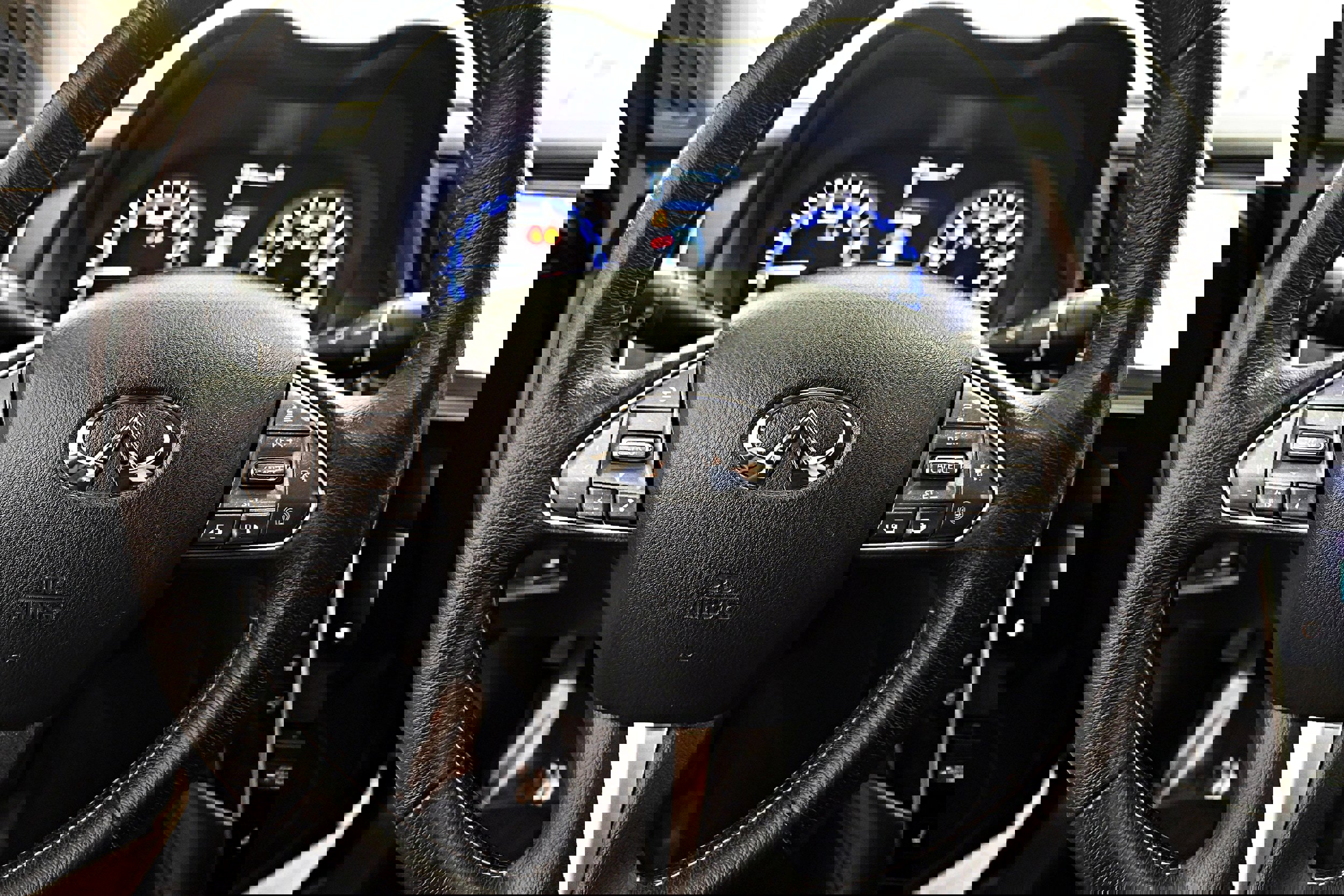 Used 2016 INFINITI Q50 3.0t Premium image 7