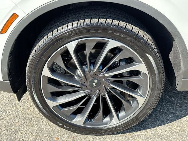 Used 2025 Lincoln Aviator Reserve image 13