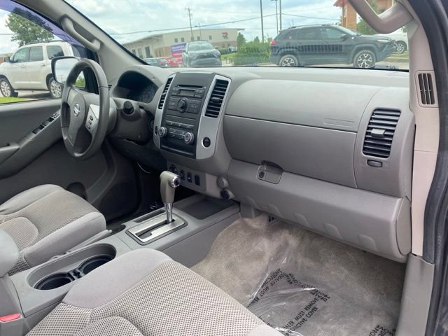 Used 2012 Nissan Frontier SV AWD/4WD image 24