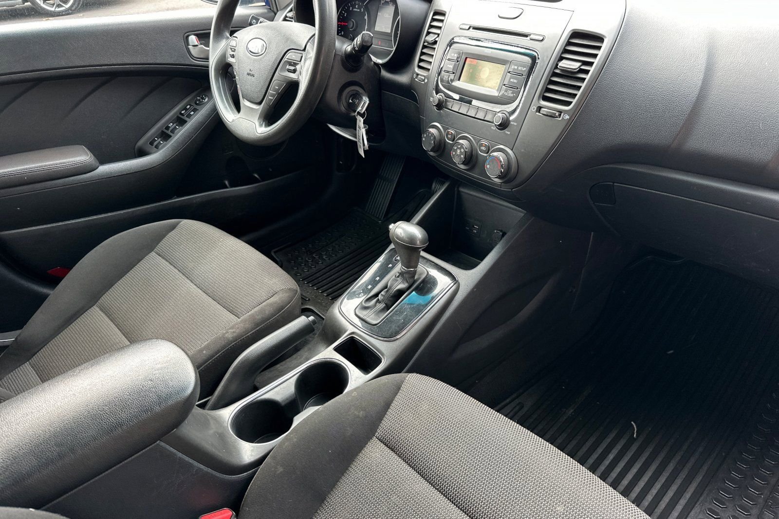 Used 2017 Kia Forte LX image 16