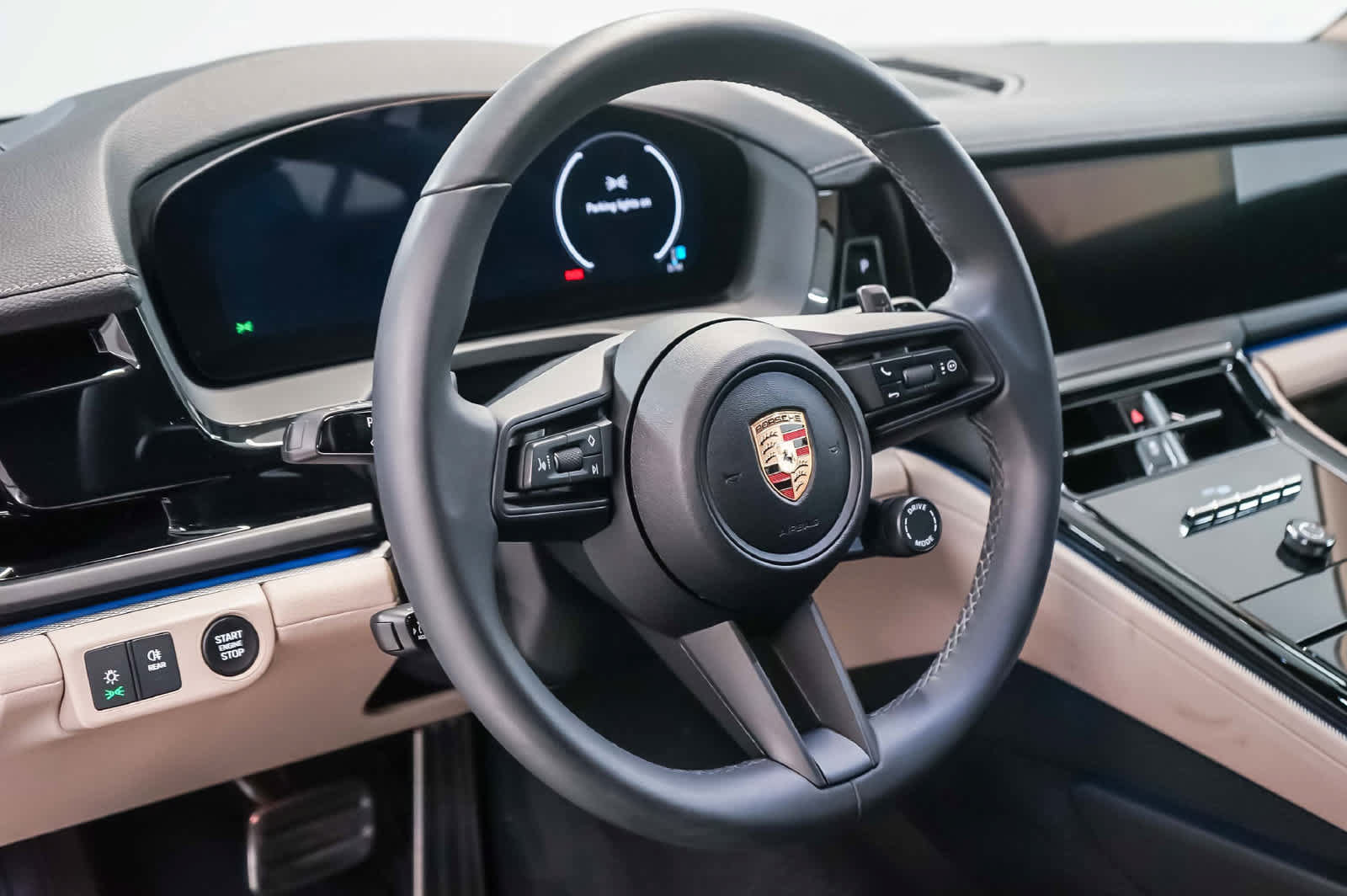 Certified 2025 Porsche Panamera RWD image 4