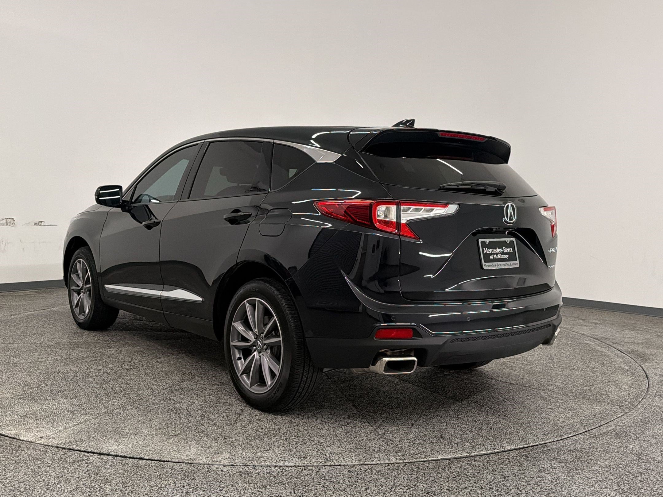 Used 2024 Acura RDX w/ Technology Package AWD/4WD image 3